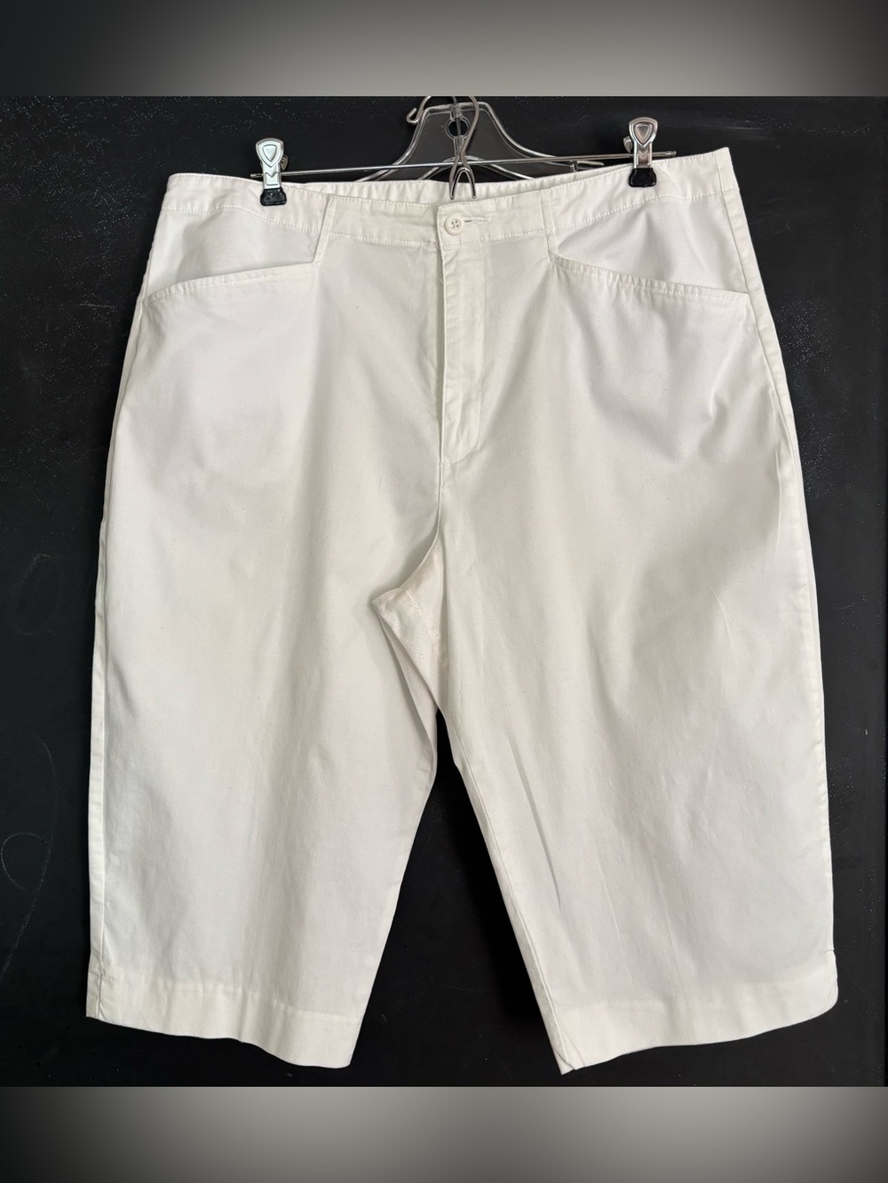 White Stag Women's White Chino Shorts Size 16